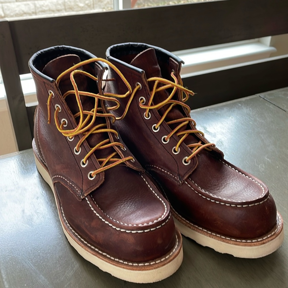 Red wings shoes